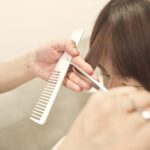 カットをしているイメージ