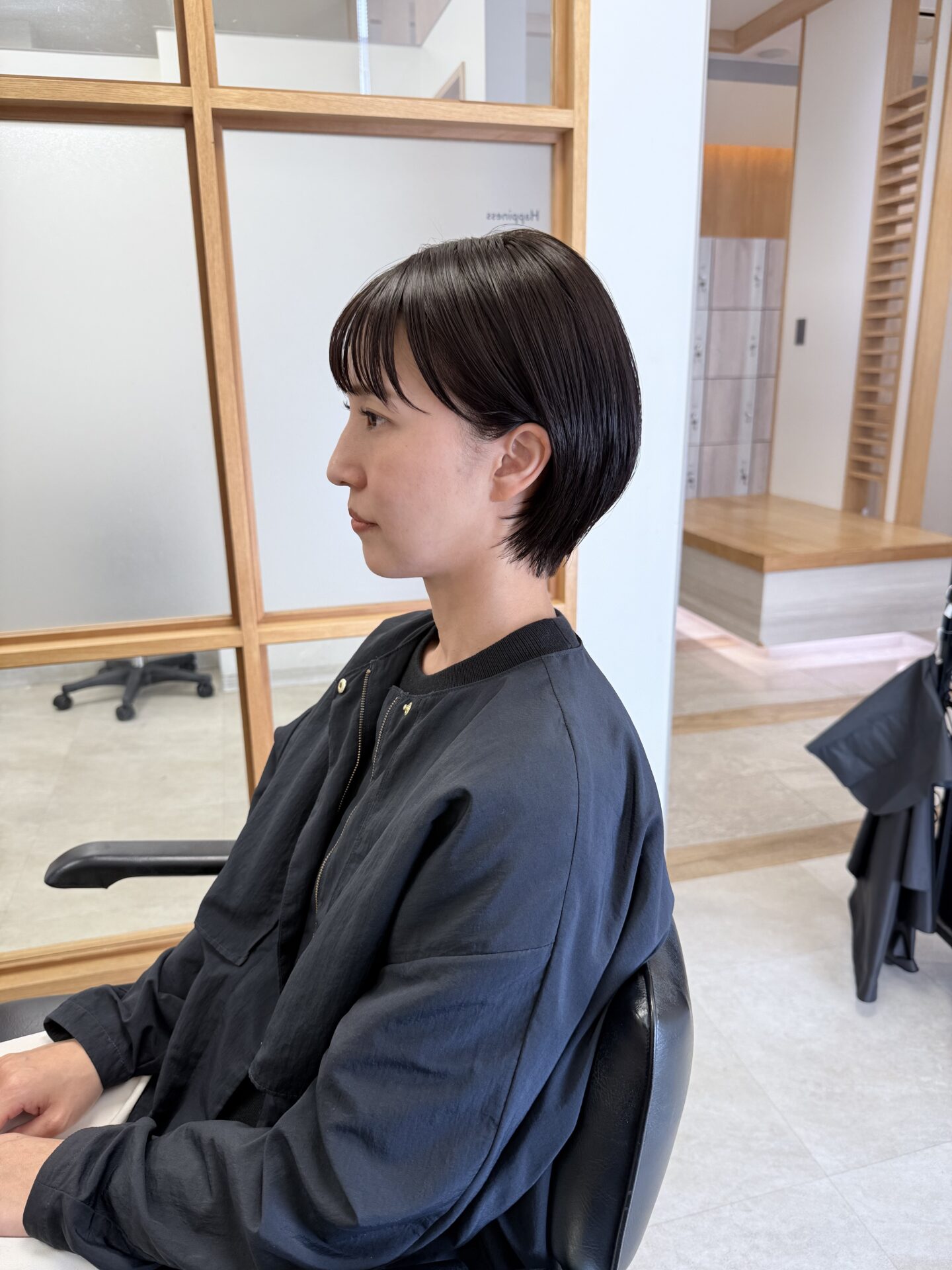 暗髪ショートボブ（1枚目）｜GO TODAY SHAiRE SALON福岡天神店