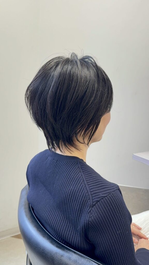 福岡県 hairlancerのヘアスタイル：大人ショート