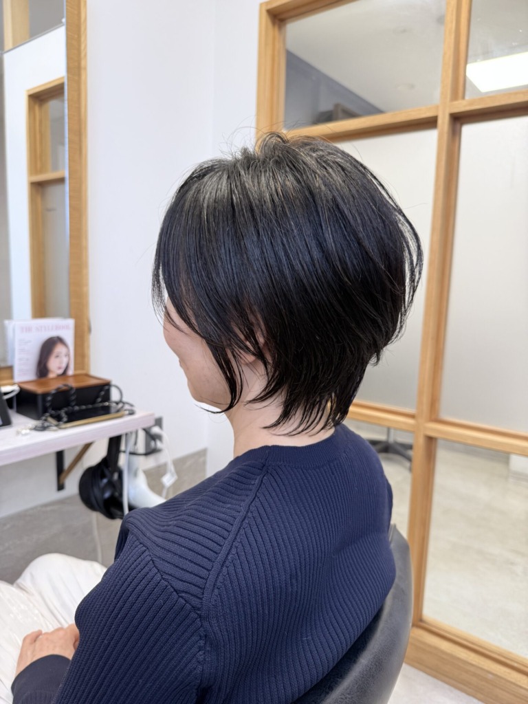 福岡県 hairlancerのヘアスタイル：大人ショート