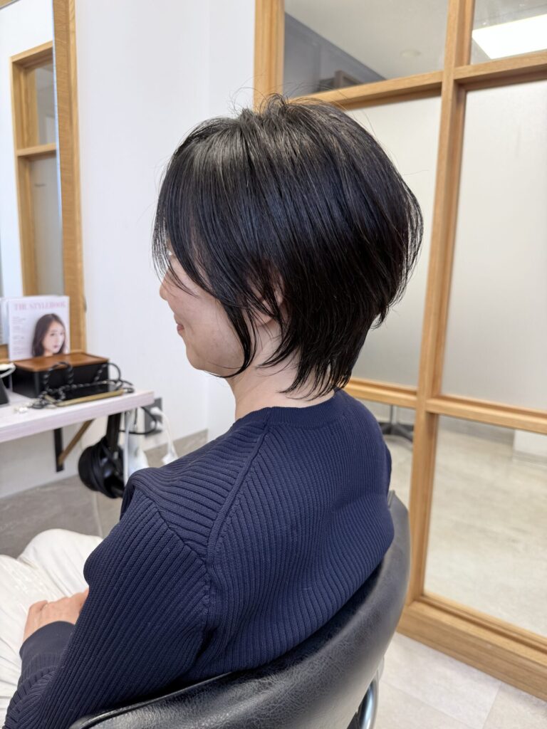 福岡県 hairlancerのヘアスタイル：大人ショート